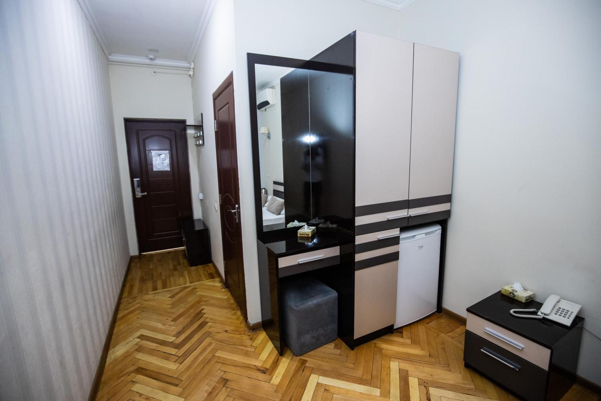 Yereone Hotel Apartment Jereván Kültér fotó