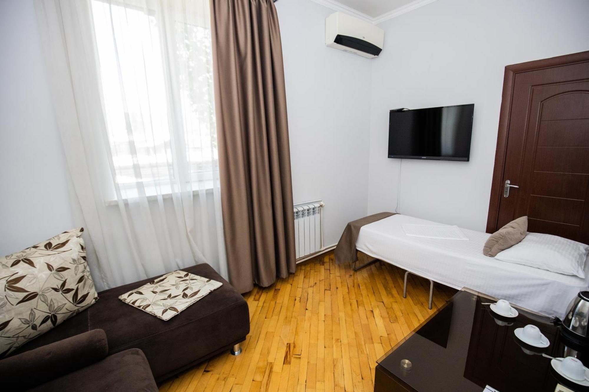 Yereone Hotel Apartment Jereván Kültér fotó